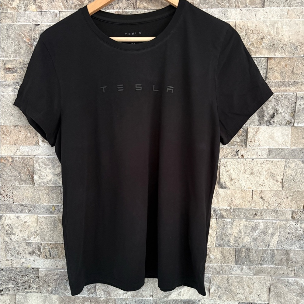Tesla Women's Black Tee size XL 100 % cotton